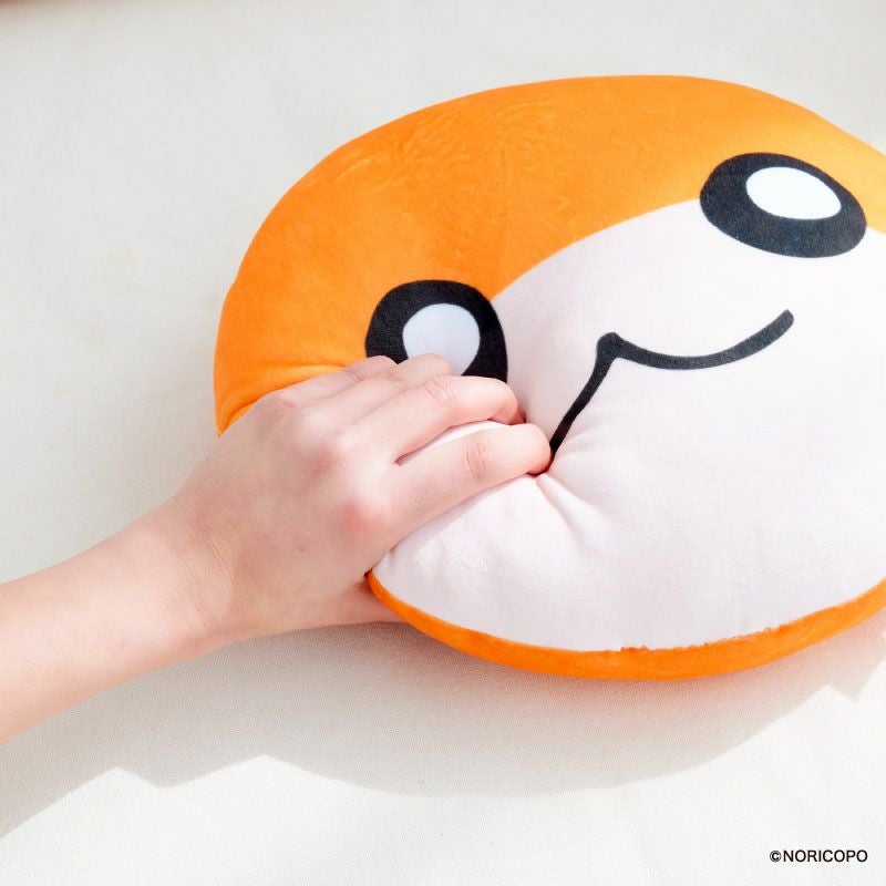 『クソハムちゃん』クッションA（クソハムちゃん）3